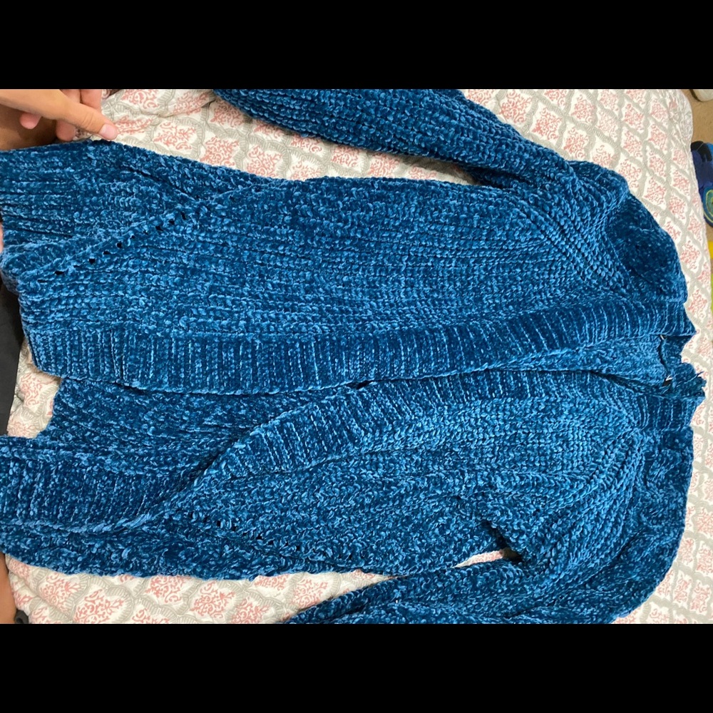 Fuzzy/soft sweater